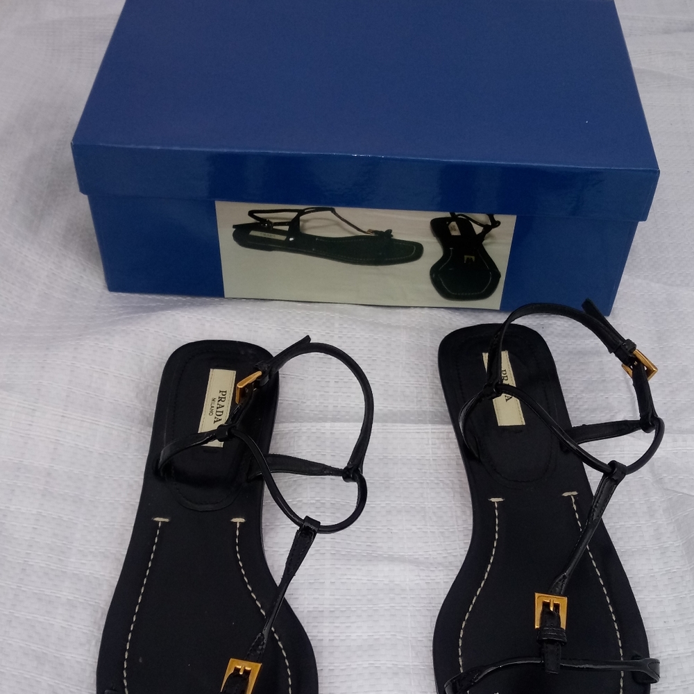 Ladies Prada Shoes as 37 Black Patent